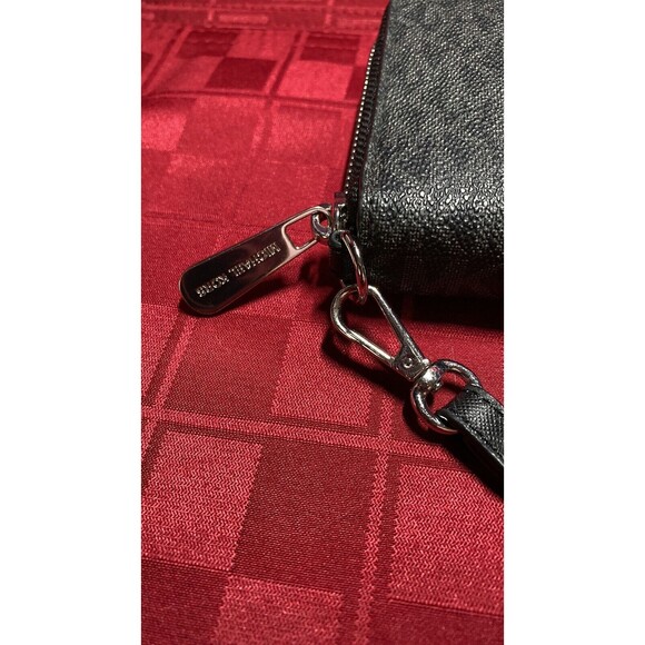 MICHAEL KORS Large Continental Wristlet Wallet Women's Wallet - Black - Picture 10 of 12